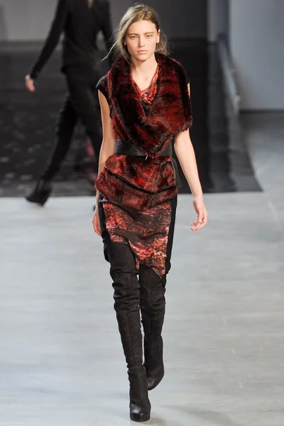 Look 14
